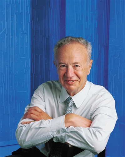 Ӣ�ض�ǰ����CEO���ϡ���³������