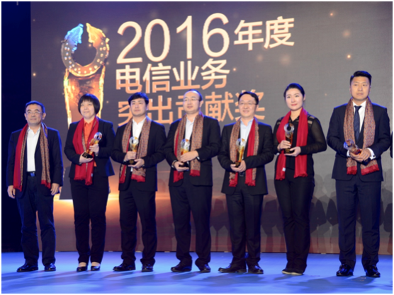 �й�����2016��ҵ���ʢ��Ļ OPPOն�������