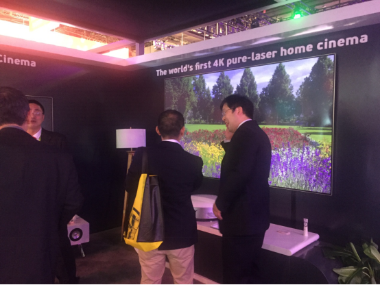 CES2018��Ļ ��Ϊ�����硢�����ȡ��й����족����ȫ�����ܼҾ�