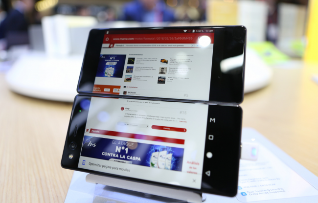 �����ֻ���������ҵ����5G ���Axon M���༪��չ��