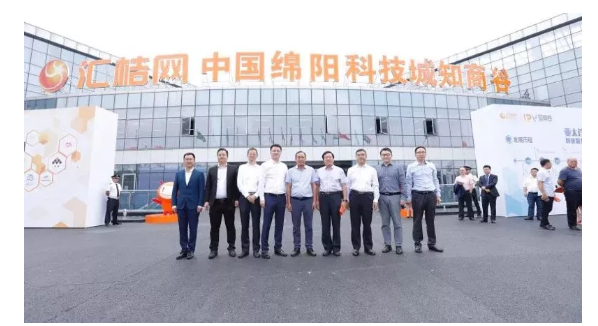 ��������600λ�������̽��֪ʶ��Ȩ�������ں���γ�Ϊ�¾�����������