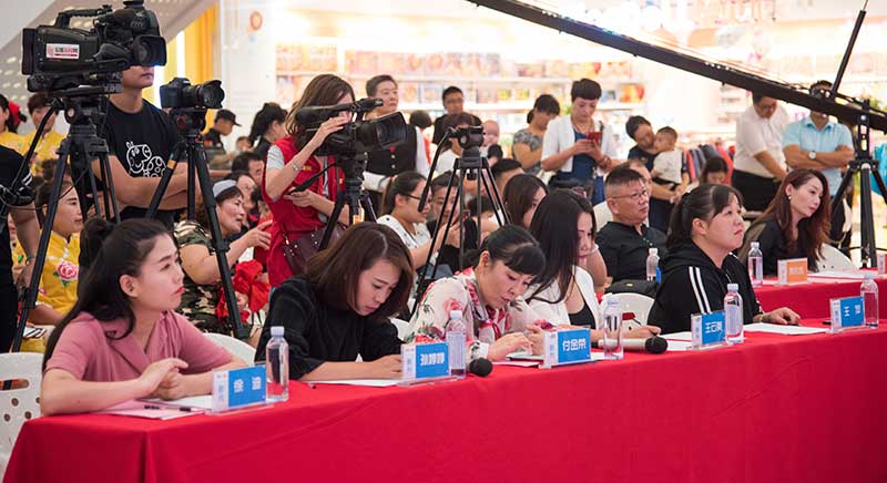 惠头条,做空巢中年的流量生意