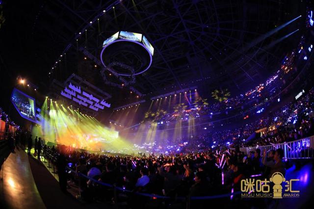 ������һ������ʽ���� ȫ���׳�5G��4Kֱ������ʢ����Ϯ