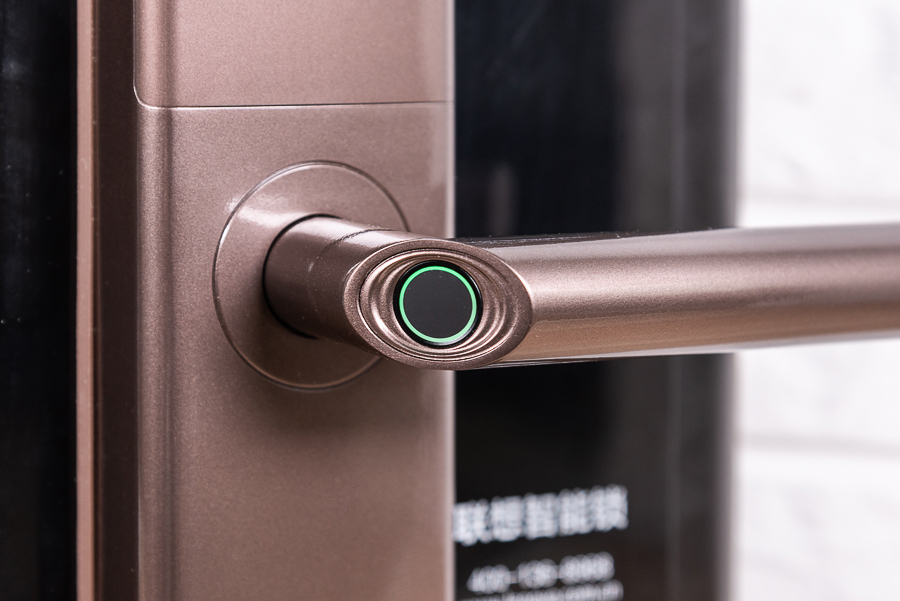 ��������ָ����R2 WiFi�����⣺�����򵥺��ã����ȴ�ͳ��������ȫ