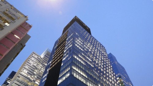 QuantBroker 国际运营中心落户香港