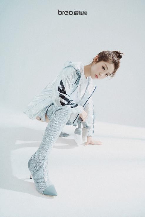 �����µ��Ϸƣ�������Ů�ı����������ؼ�