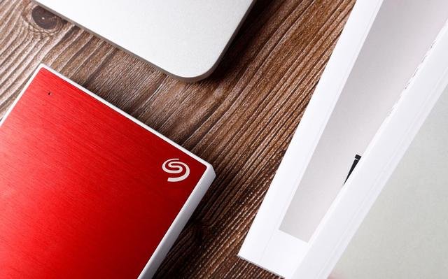 在家办公也要给工作加点“速”!希捷4T移动硬盘超快