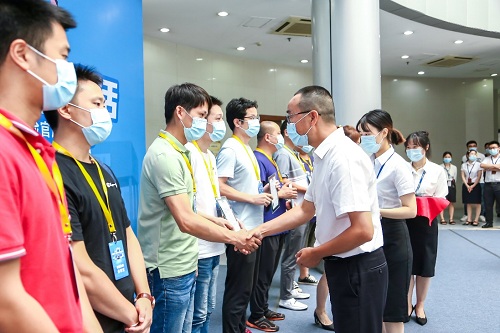 ֪������������鳤��������Ʒ��5GԶ�̷���