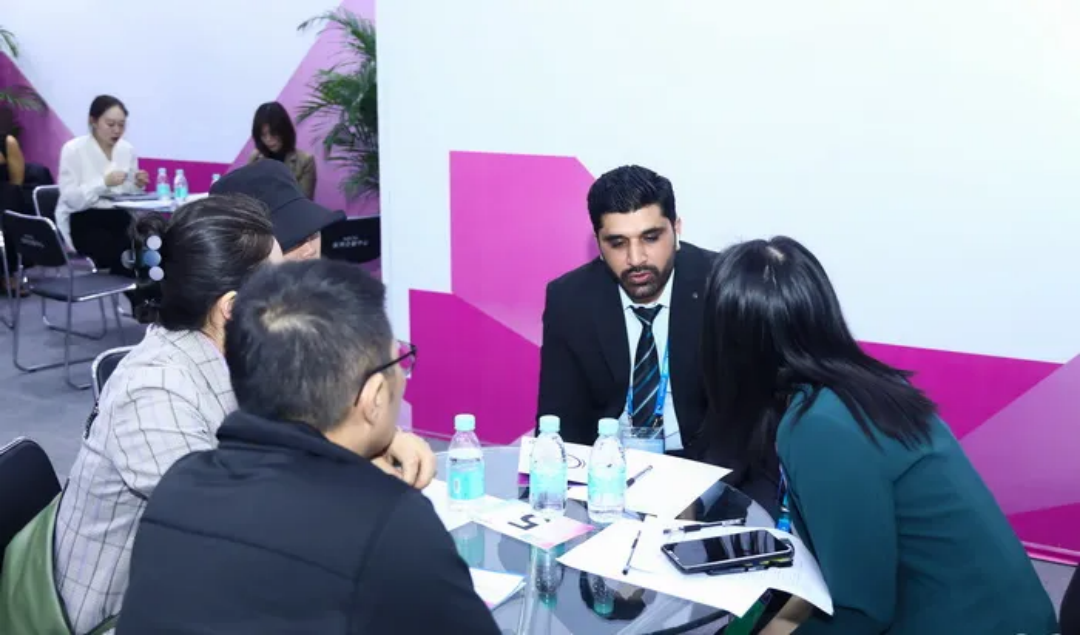 ���Ƽ����¡�����й�ʽ�ִ���ͼ�� �й��Ƽ���һչ�����߽���11�����ھ���